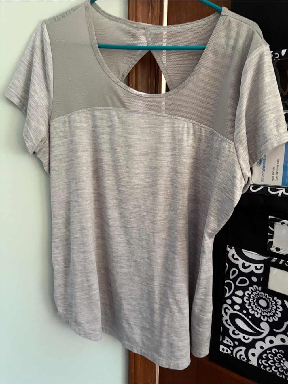 Women’s Short Sleeve Heathered Gray Top with Mesh Yoke Reebok XL
